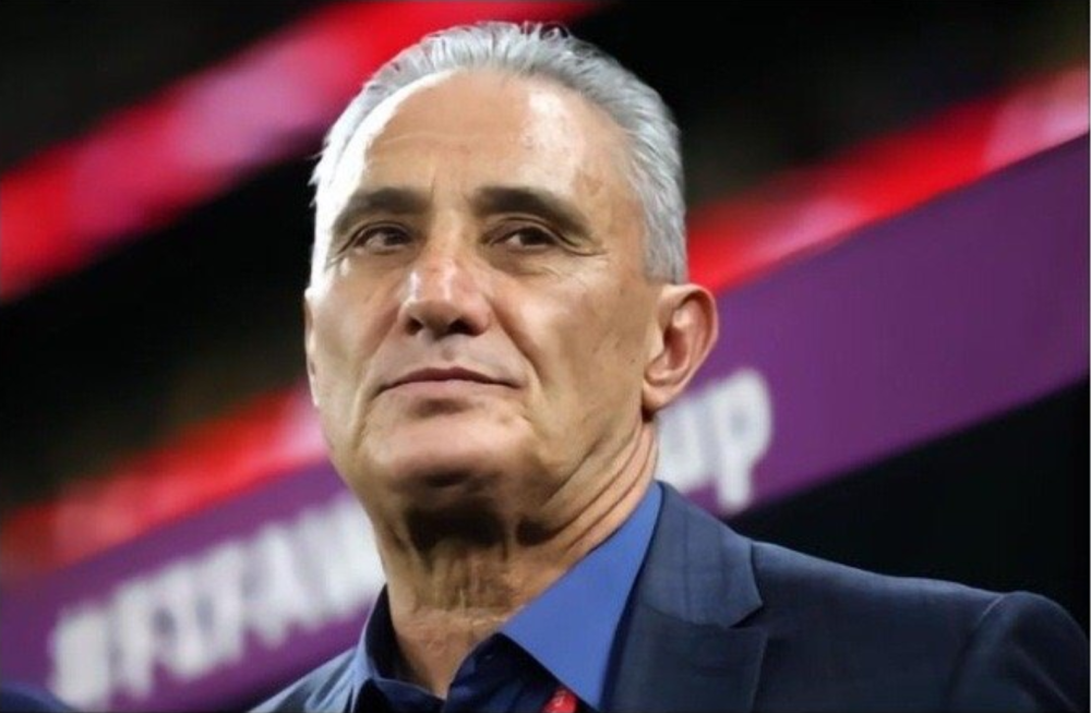 巴西主帅蒂特清晨6点散步遇抢劫,被抢金链 揪耳朵抱怨世界杯拉胯