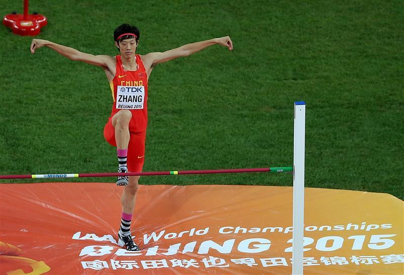 中国体坛的"泥石流"张国伟回来了!搞笑是认真的,跳高更是认真的