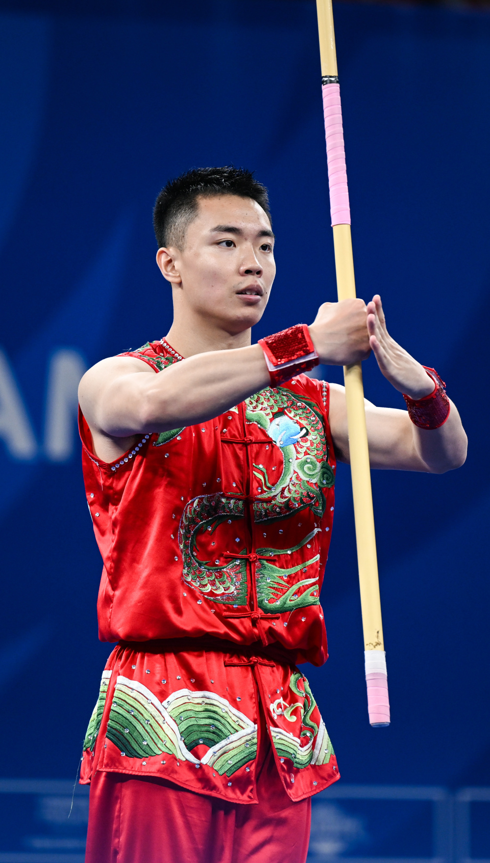 成都大运会武术男子南棍曹茂园夺冠