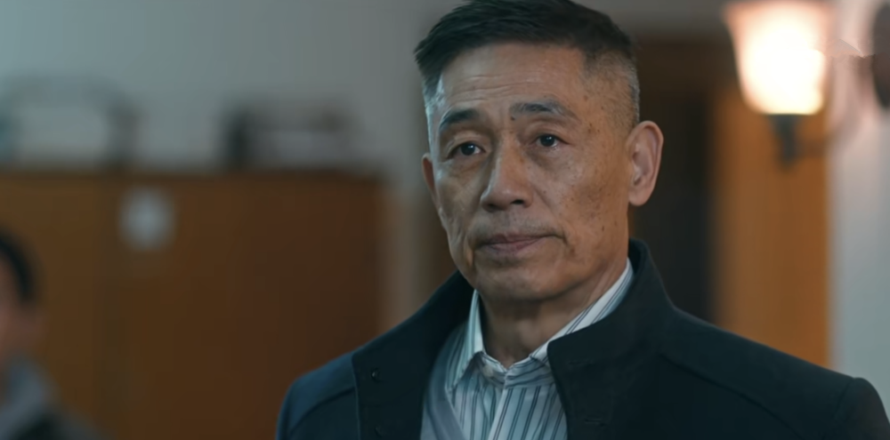 他是谁反转来了原来吴克不是有意为难卫国平而是在救对方