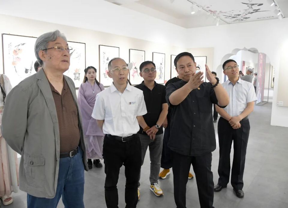 中山公园新展开幕!30幅《宫喜》系列国画作品亮相