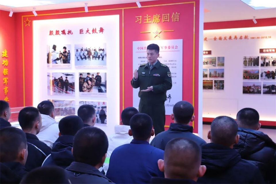 内蒙古乌兰浩特军地创新开展思想政治教育:全民国防教育