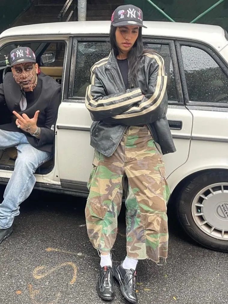 那绝对是 joshua jamal,它是电商平台 ssense 造型师 joshua jamal 的