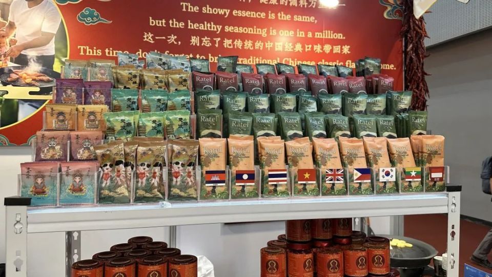 "5月16日一大早,贵州玉尊实业有限公司总经理敖贵福就来到办公室,着手