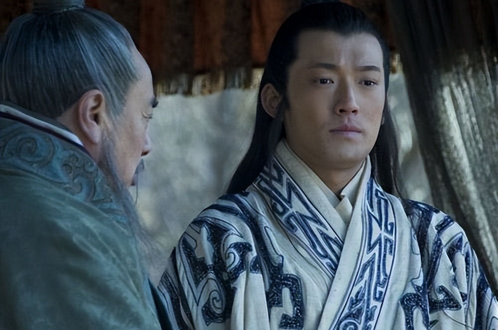 赤壁之战前张昭为何建议投降曹操孙权为何不愿投降一文说清楚