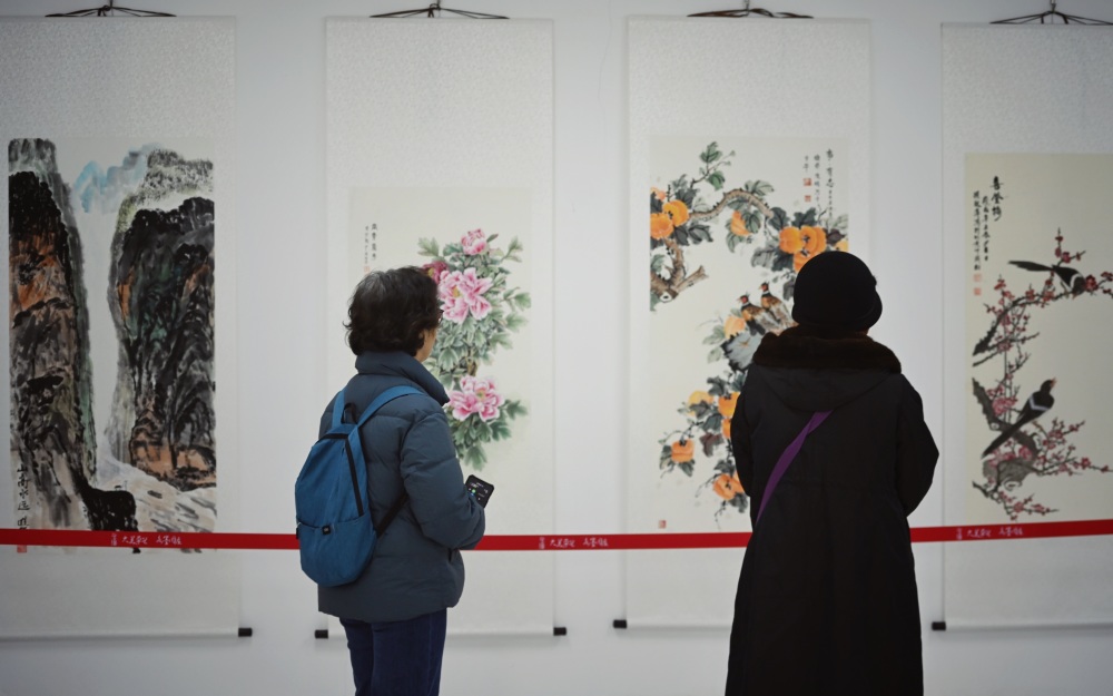 尽展书画艺术家挥毫落纸之神韵;一字一画,尽显书画艺术家对大美平谷的