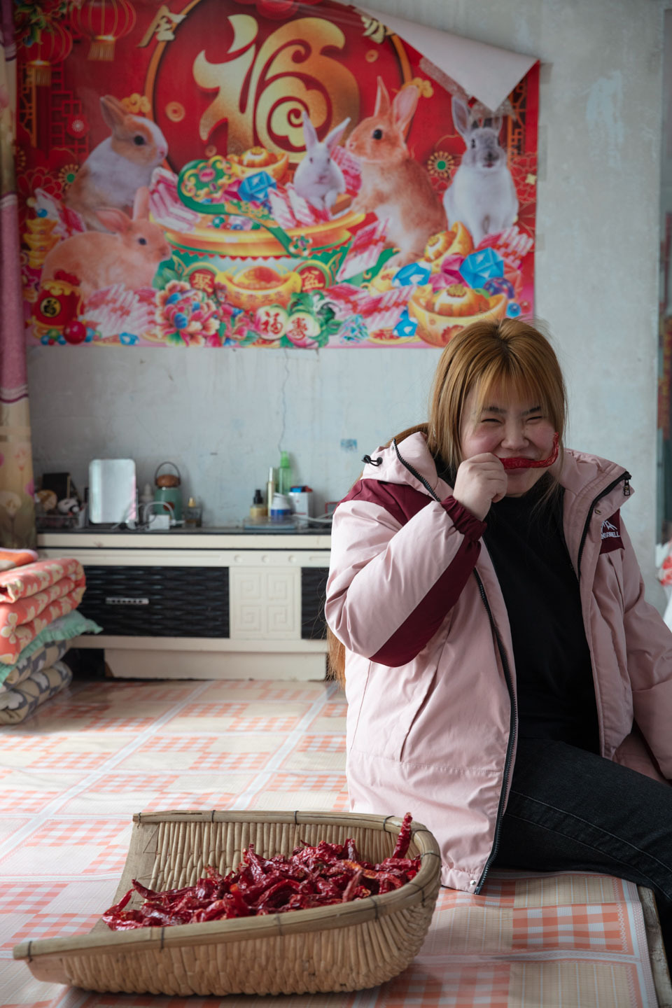 刘帅和于金霞一人一间屋,两间屋的炕边都有朝阳的窗户(南方人物周刊