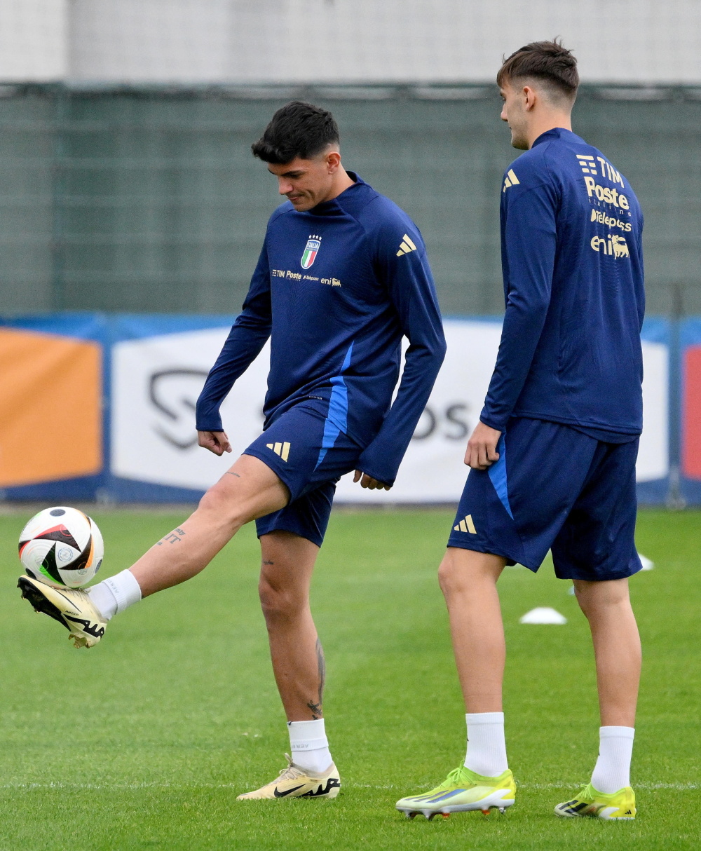 足球——意大利队备战友谊赛