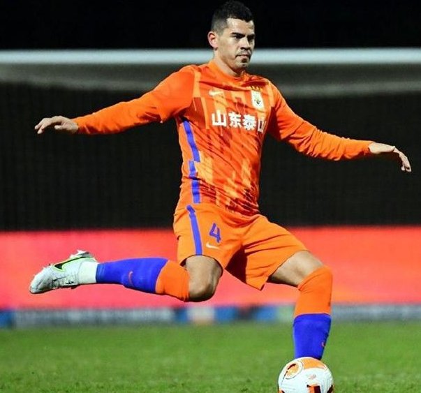 鲁能vs申花首发浮现:贾德松坐镇,归化国脚回归领衔,费莱尼冲锋-腾讯