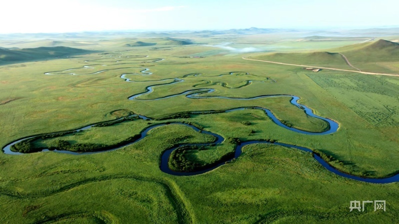 七月,在锡林郭勒大草原最美的季节"遇见那达慕"
