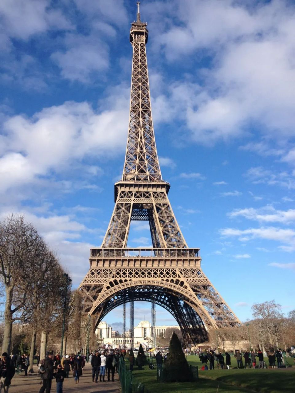 巴黎paris 埃菲尔铁塔la tour eiffel 凯旋门larc de triomphe