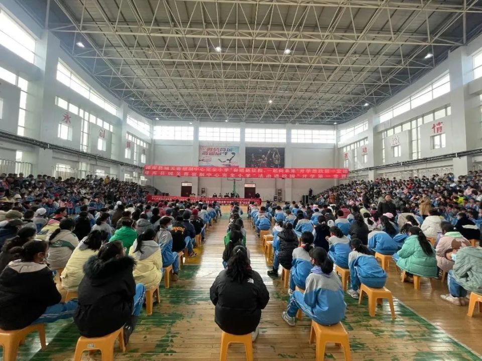 马背宣讲团》作品69才德布-河南县院-《河南县李恰如山脚欧达哇措天池