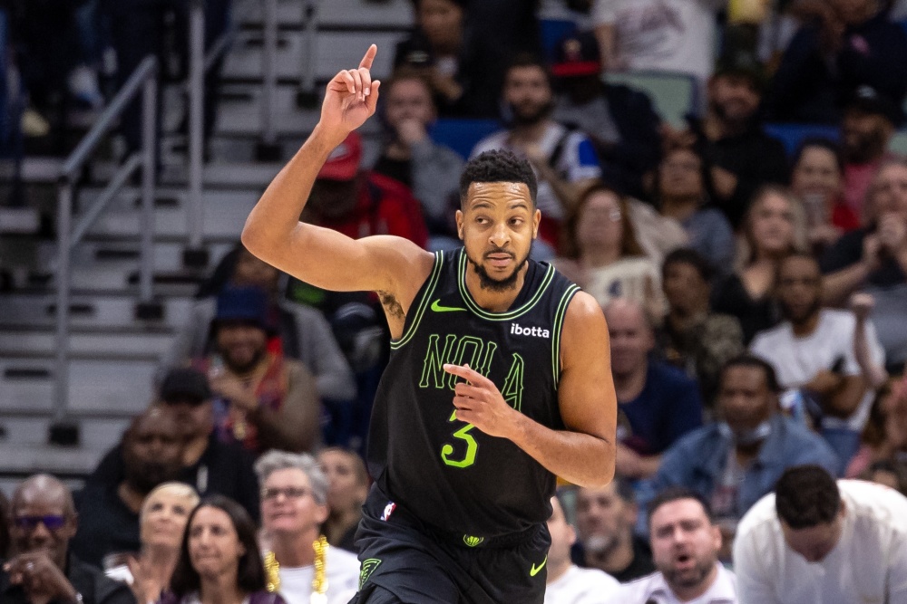 发挥不错麦科勒姆半场高效13中7得17分4板2助