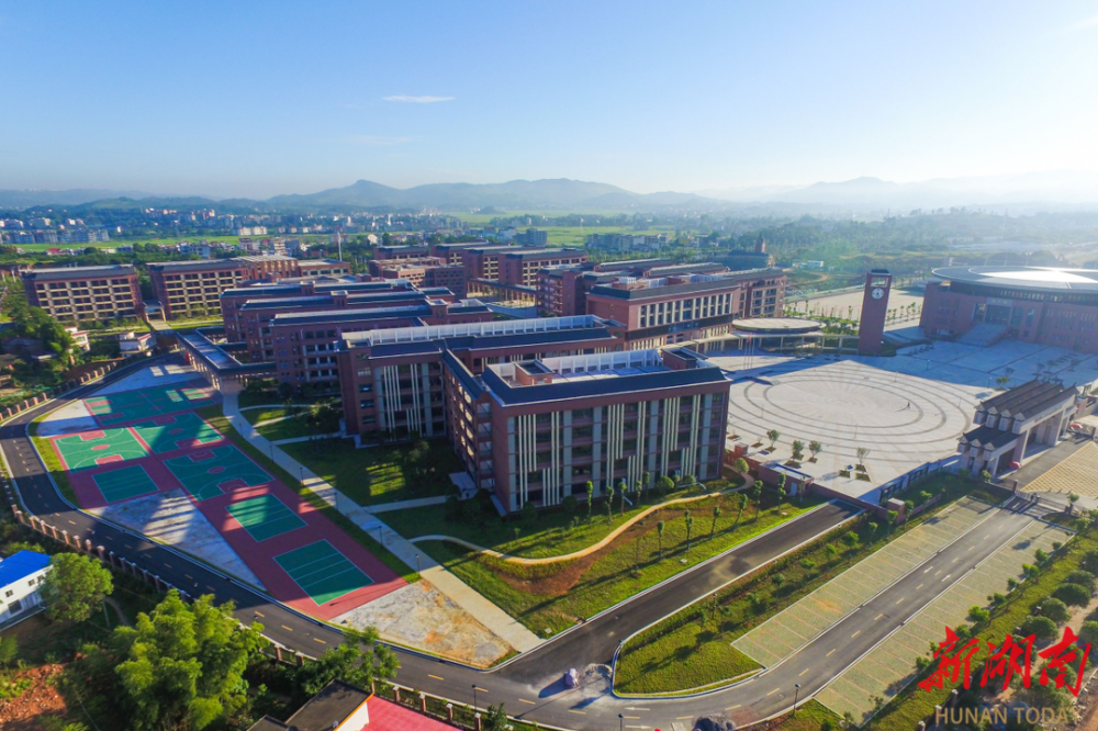 武冈二中,职业中专等学校,思源实验学校,实验中学,师大武冈附中,幸福