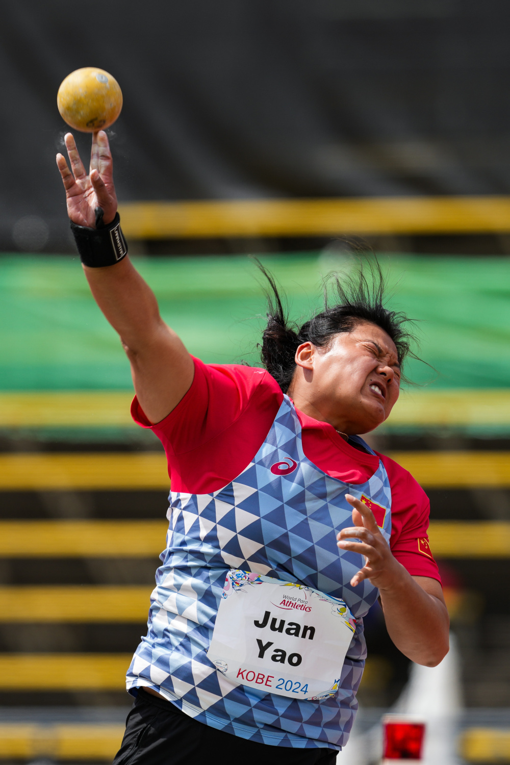 残疾人田径世锦赛:姚娟获得女子铅球f64级别冠军