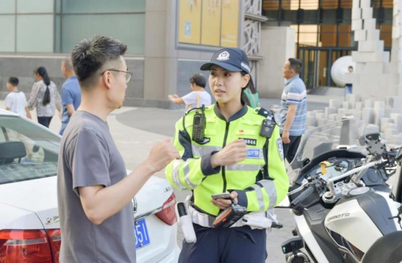 北京交警铁骑图片