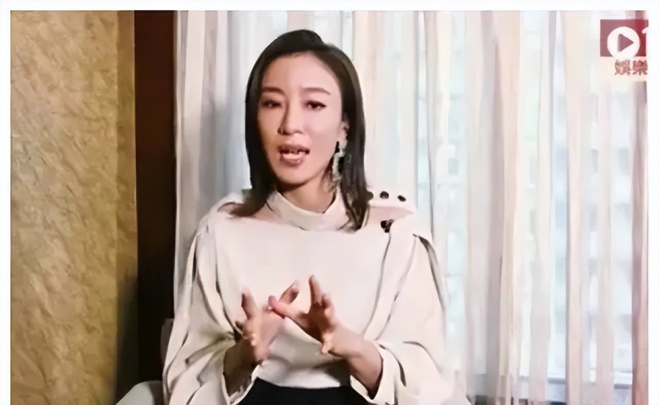 为生儿子改名，三年前宣布改名的杨怡，如今过得怎么样？_腾讯新闻