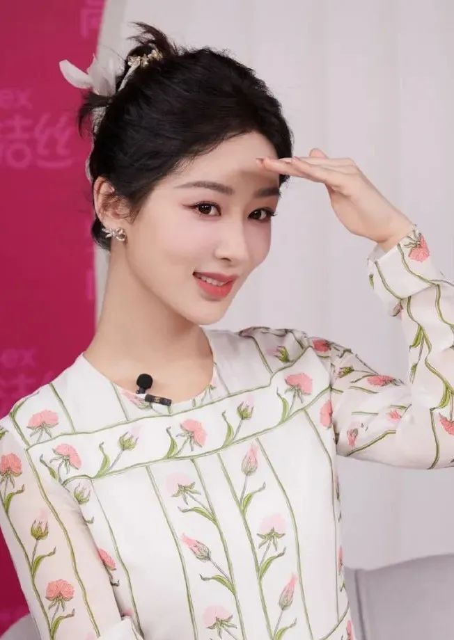 95花里,杨紫率先进化出高智感