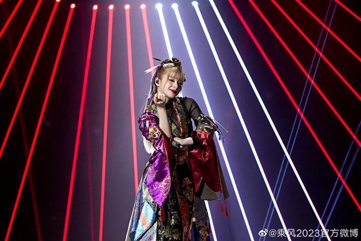 宅男怒刷4000万票二次元横扫三次元浪姐4人气高居第一的美依礼芽是谁