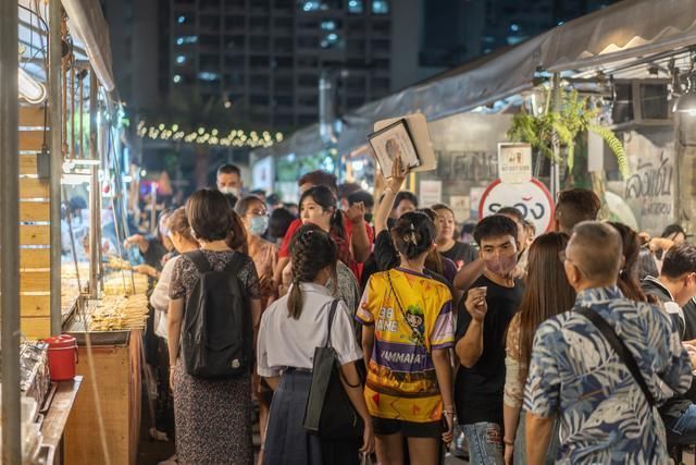 曼谷最大夜市joddfair归来曼谷最大赶紧吃起来