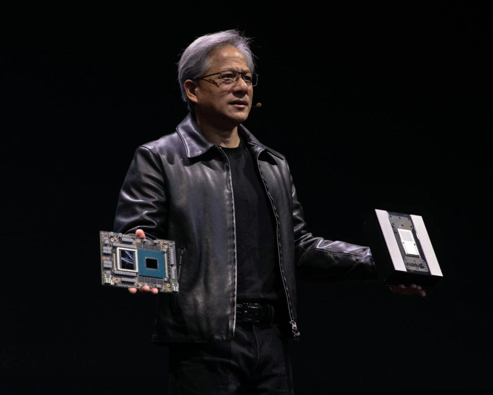 "皮衣刀客"黄仁勋:英伟达没有对手_腾讯新闻