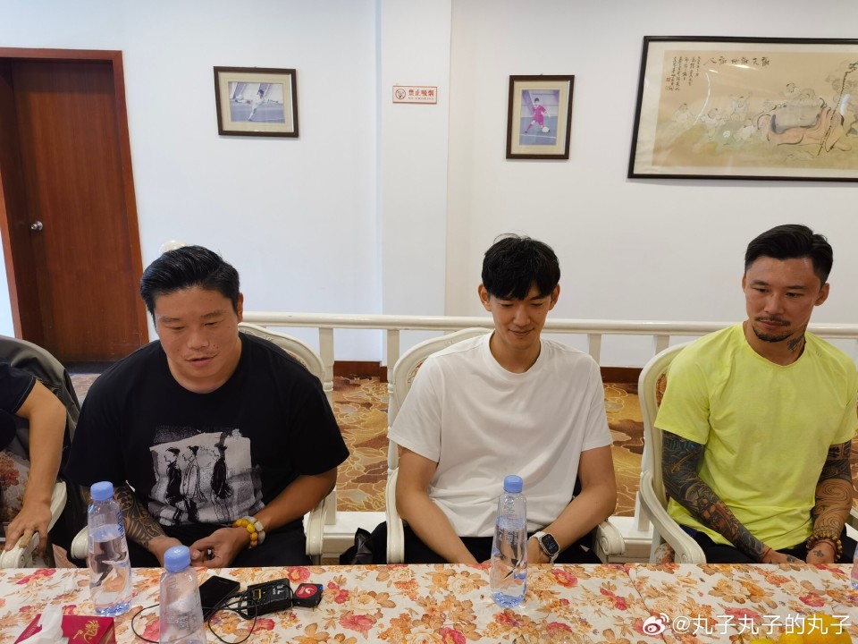 "崇明六虎"与师父重聚,徐根宝:真正快乐是国足冲出亚洲_腾讯新闻