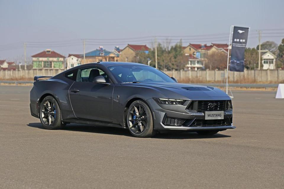 可能是最后的纯正肌肉车,福特mustang dark horse上市售72.