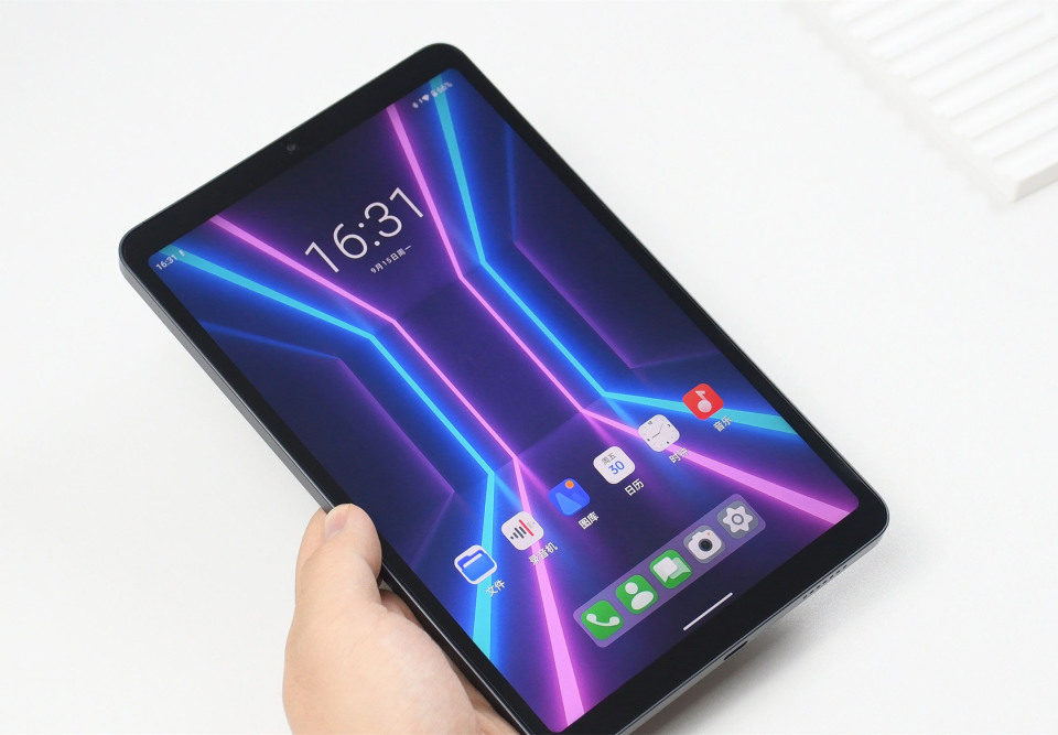 Android 14 11英寸 平板电脑 8.4英寸的“大号手机”简评：搭载天玑7300，90Hz高刷，金属机身