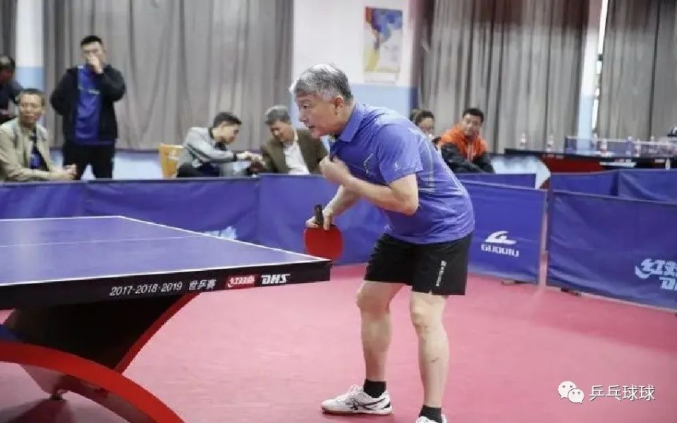 乒乓球长胶选手最怕的3种发球,想赢下比赛就都要学一下