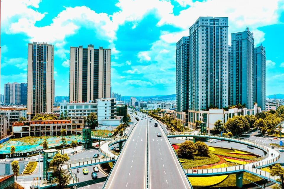 2024中国候鸟式养老夏季栖息地10强出炉，网友：有一些明显不靠谱_腾讯新闻