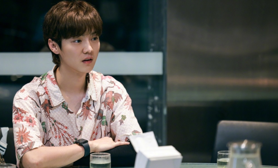 鹿晗34岁生日排场足,跑男3人高调送祝福,只回复关晓彤好宠溺