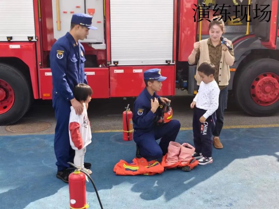 安全生产防线】顶云街道第二幼儿园开展2024年春季火灾逃生安全演练