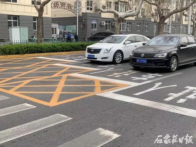 禁停标线路段图片