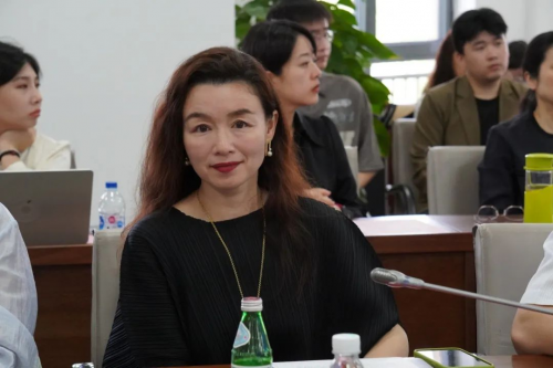 曾志华老师从三个方面来为我们分享自己对于数智时代ai为人们带来的
