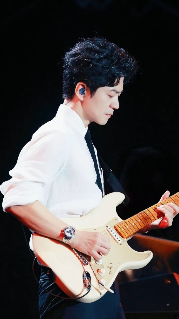 李健也懒得配合了:那别拍了,拍出来像法制节目.摄影师遂答:不好.