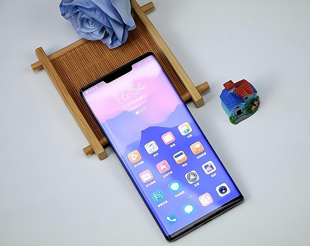 从6899元跌至2333元,麒麟990 5g 鸿蒙系统 徕卡影像,华为宝刀未老