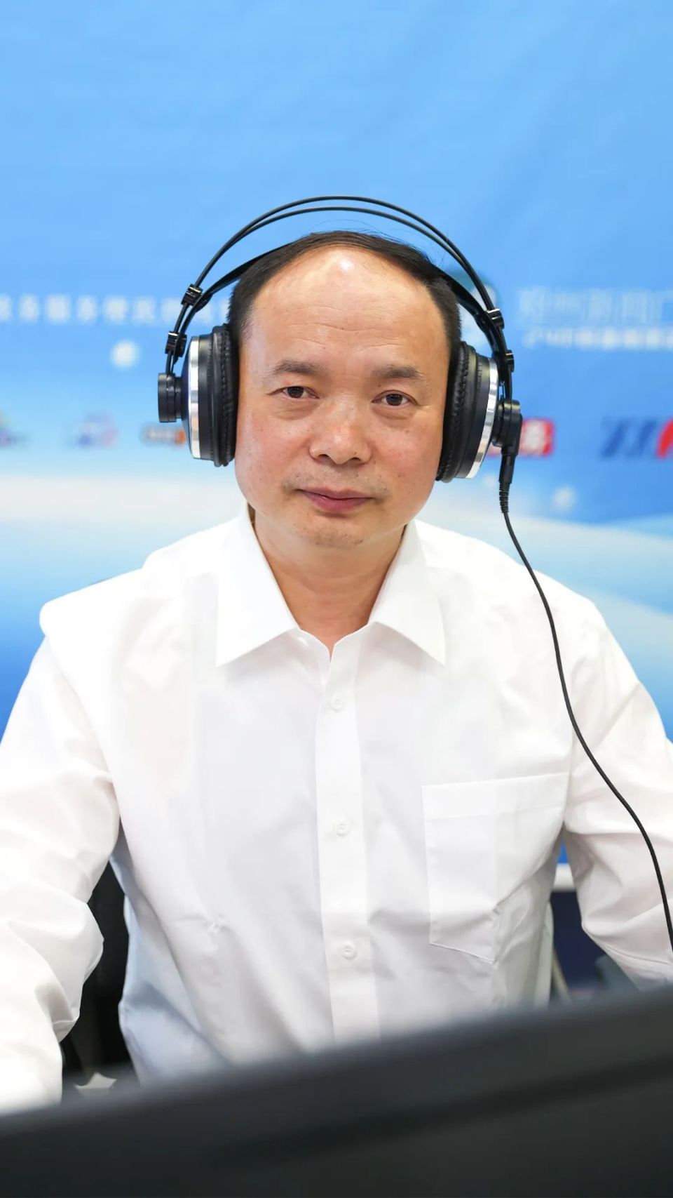 郑州市人力资源和社会保障局党组成员二级调研员曹元强△嘉宾(由左