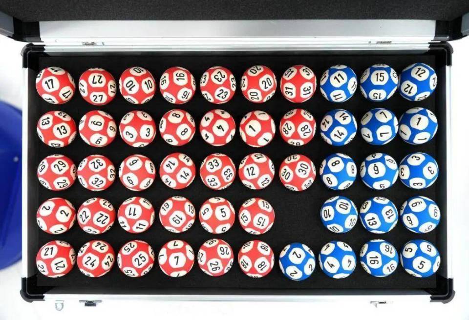 双色球摇奖球是实心的吗