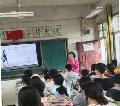 临川三中与青泥中学开展送教活动