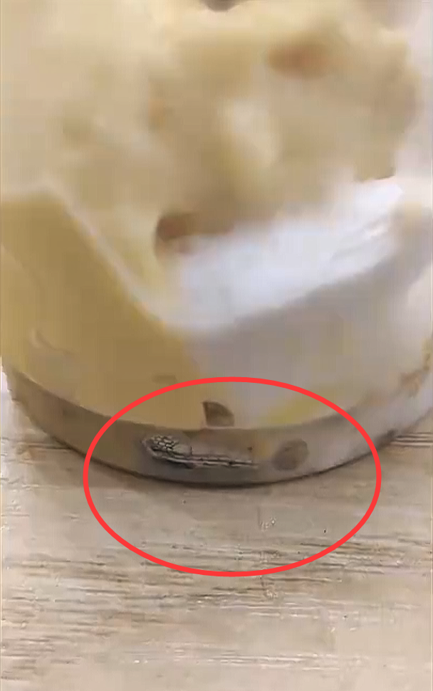 一点点奶茶被曝喝出壁虎