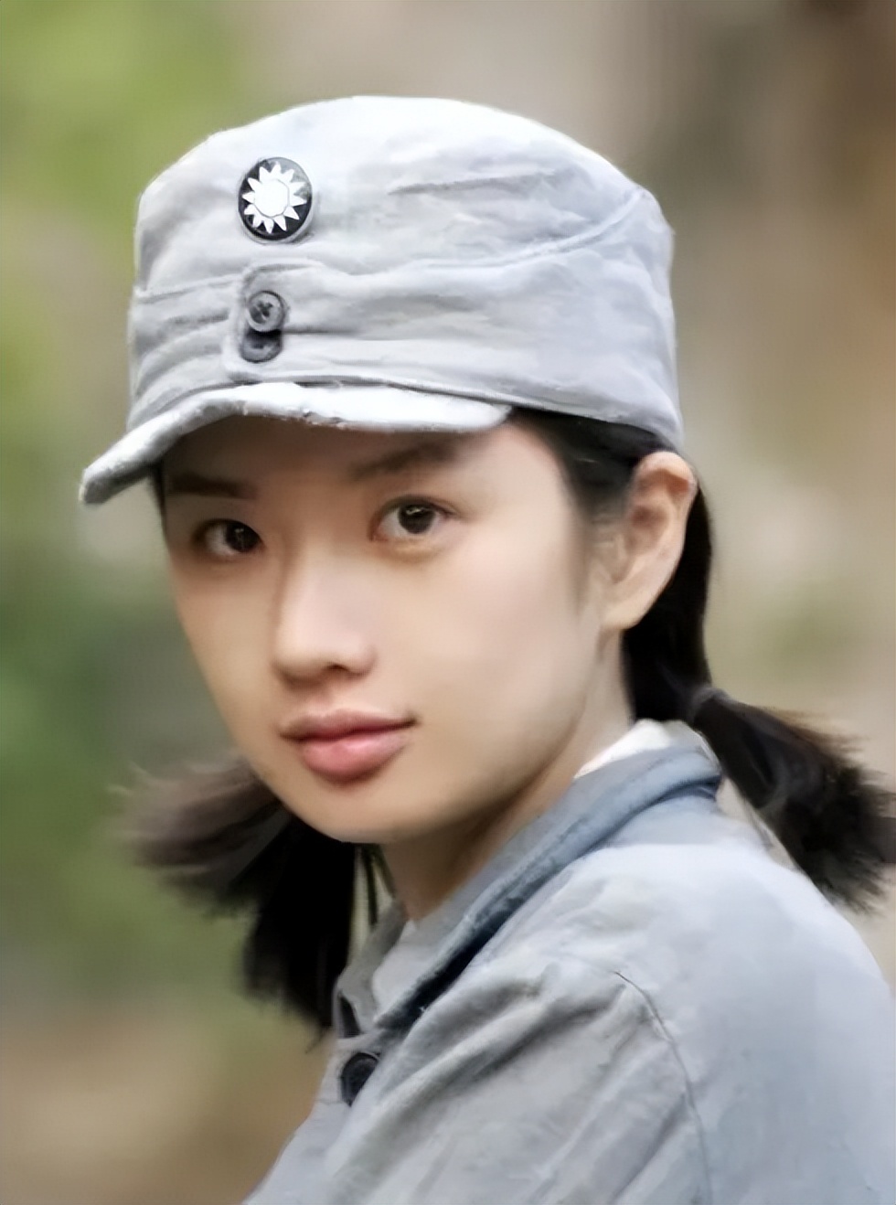 18岁登央视春晚,跟张子健传绯闻,如今45岁的苑冉给李现演后妈_腾讯新