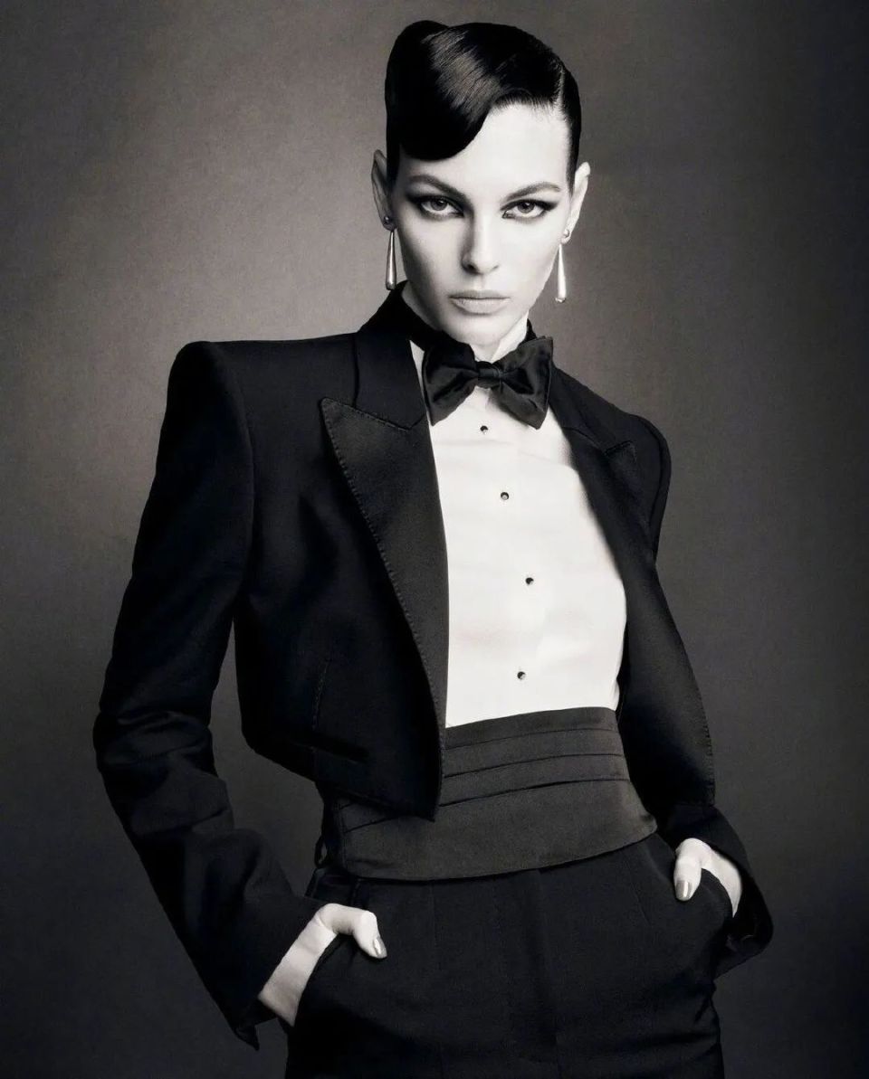 boscono)上世纪90年代,曾登顶过名模收入排行