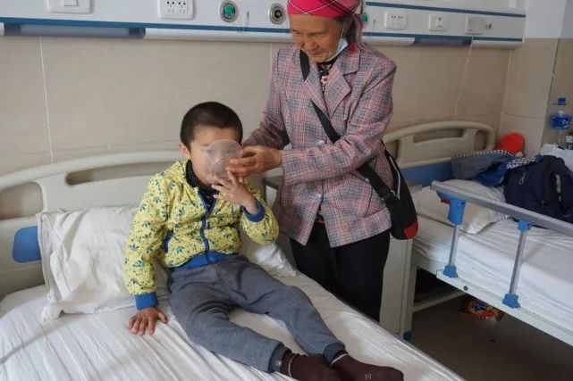 农村老人终于盼到儿子结婚生子,却没想到儿媳孕期用药惹出大祸_腾讯