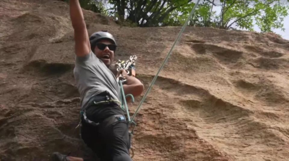 "中国攀岩运动员 张悦彤本次参加巴黎奥运