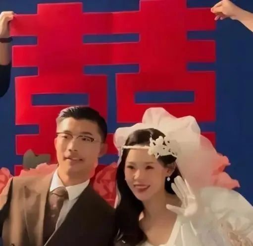 "我看到了你的努力,女友苏畅则回应,好好珍惜陪伴你的那个人郭有才还