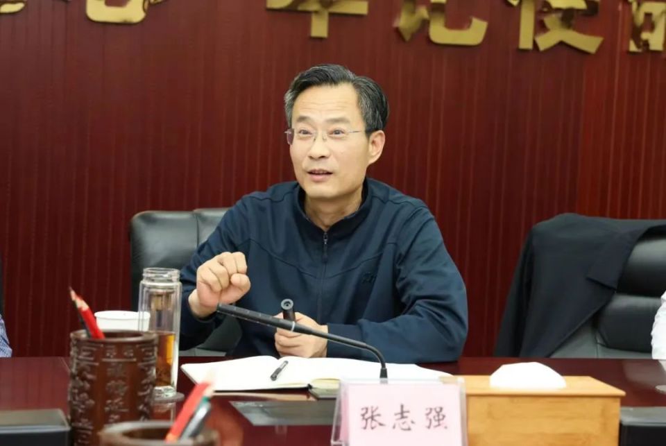 市委书记任泽锋,市委副书记,市长张志强与中国工程院院士,清华大学