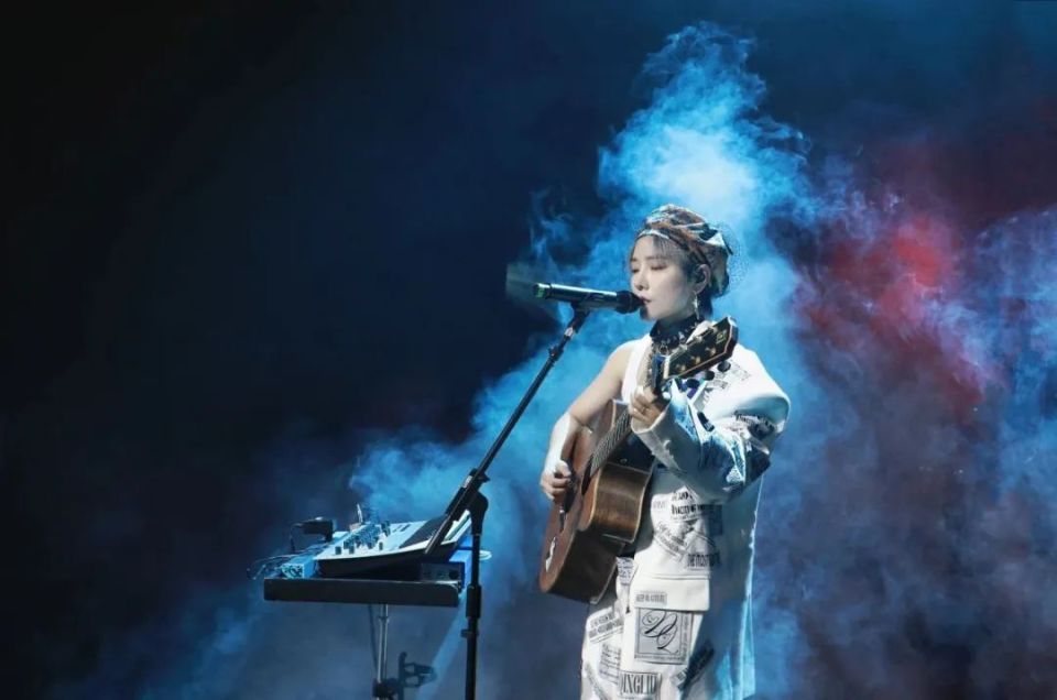 从选手到歌手再到独立音乐制作人许飞许飞出道至今已经17年了,17年的