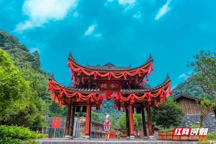 矮寨·十八洞·德夯大峡谷，湖南“最年轻”5A景区的向上之路_腾讯新闻