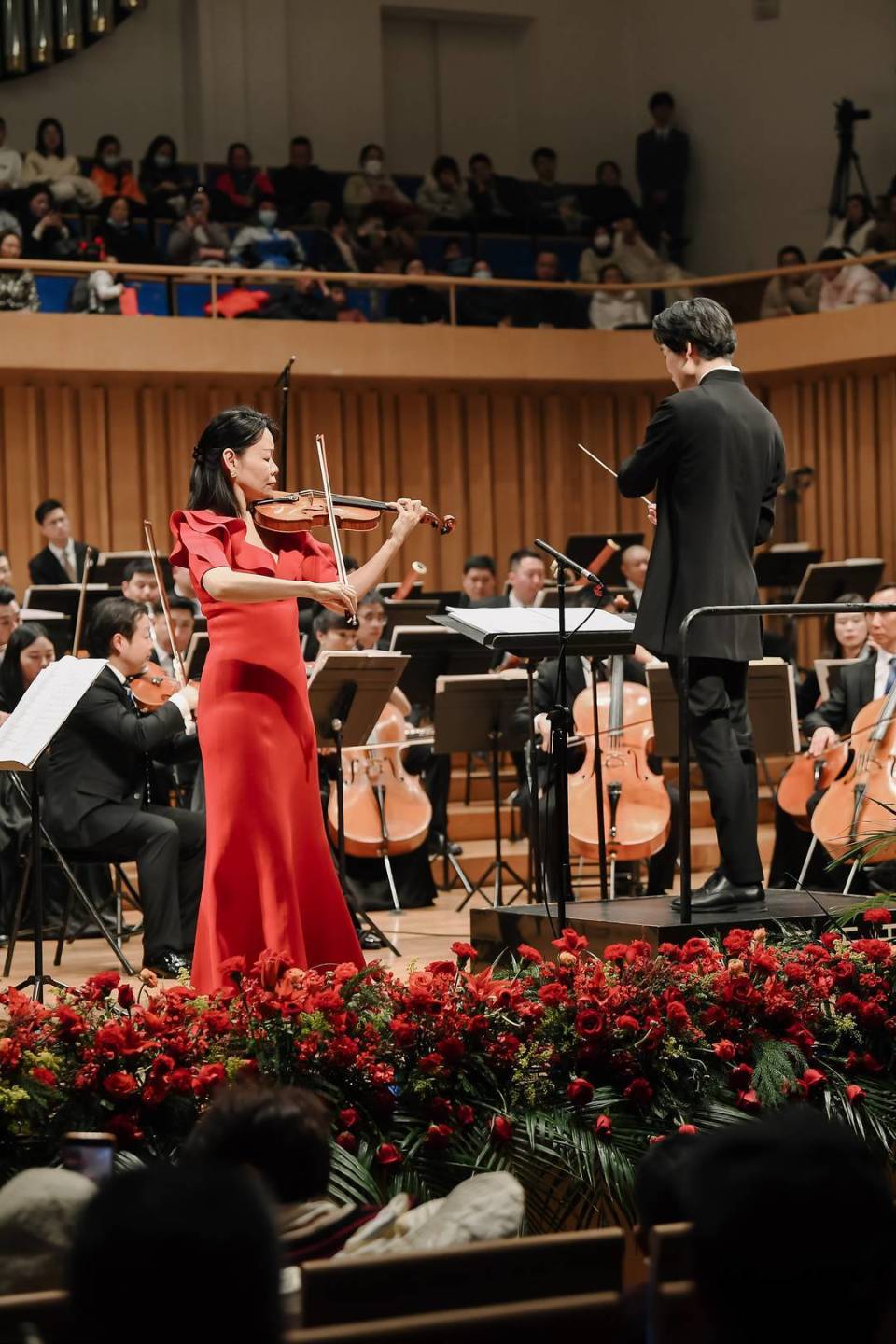 叶小纲首次担任文艺院团艺术总监 四川爱乐乐团举行五十周年庆典音乐