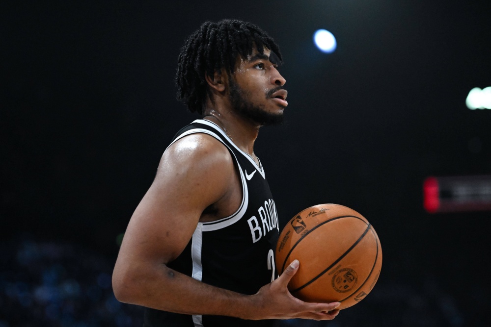 不给力卡梅隆托马斯两分球15投仅4中得30分2板6助1断